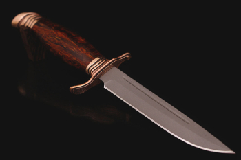 Финка НКВД, клинок Elmax. Рукоять бронза, карельская береза(коричневая).